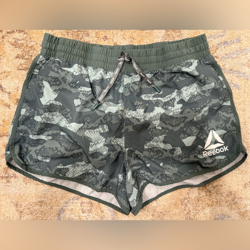 Reebok Women's Green Abstract Camo Patterned m Running Shorts w Pockets Large